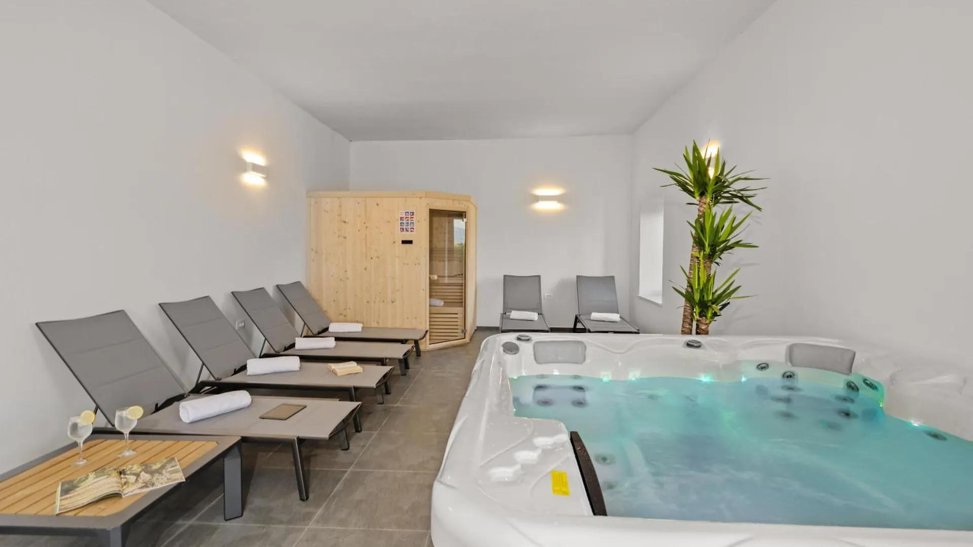 Villa Nene Luxus Und Spa 0*, Benazici